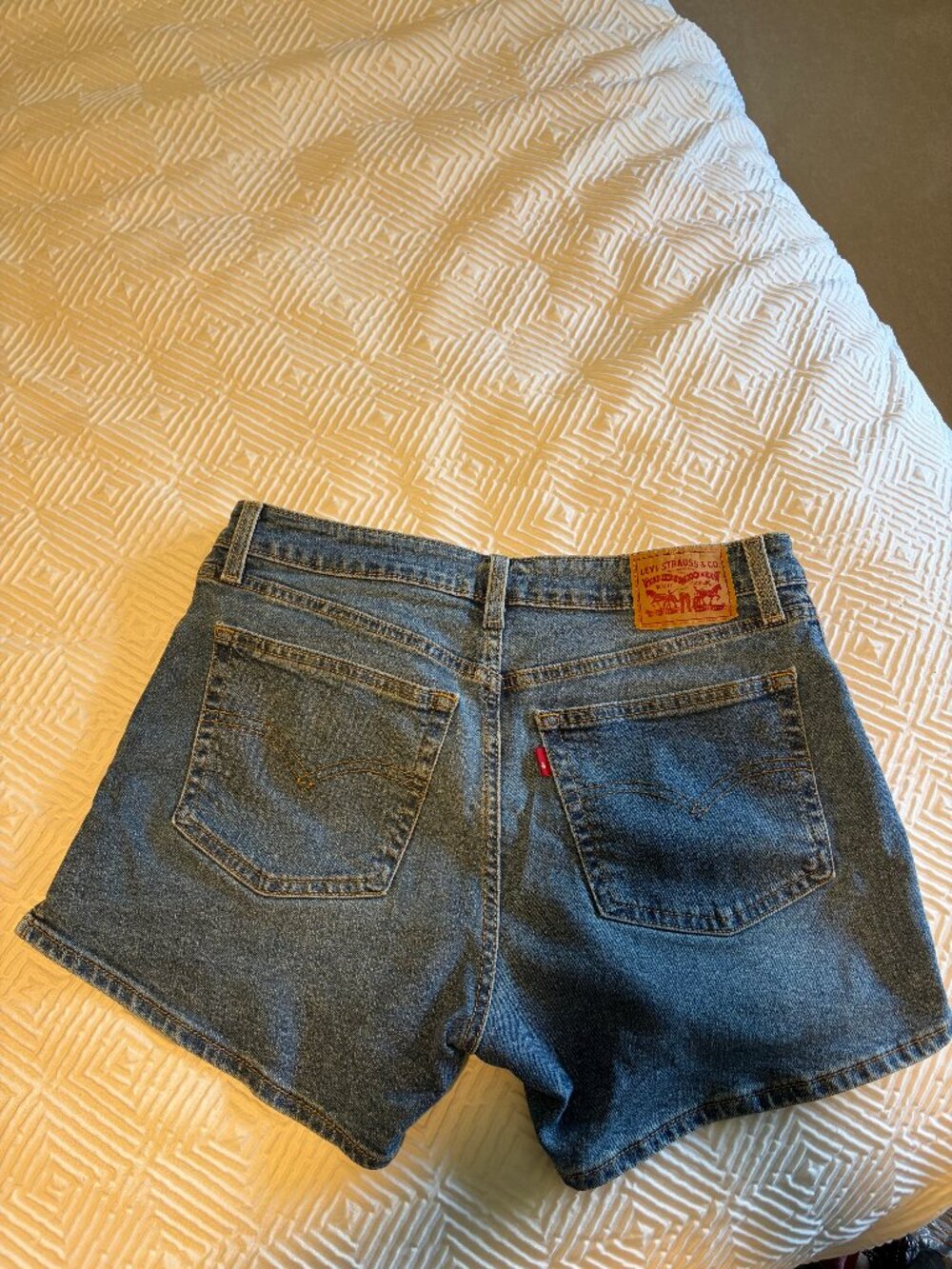 Levi's A-Line Denim Shorts size 29 - Picture 3 of 4